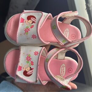 Strawberry Shortcake Girls Sandals 🍓💕💐